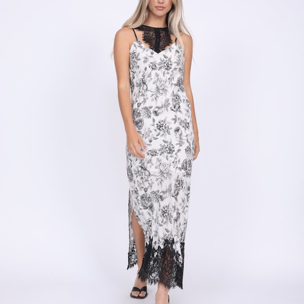 Gold Hawk Floral Printed Maxi Dress; Black/White S